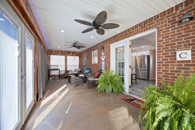 9983 N KY-1247 Highway, Eubank, KY 42567