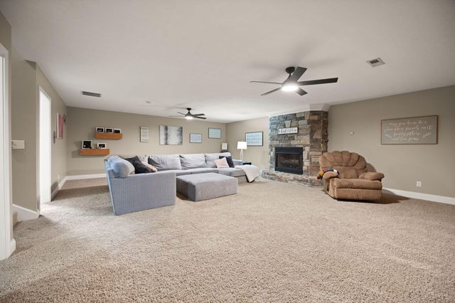 9983 N KY-1247 Highway, Eubank, KY 42567