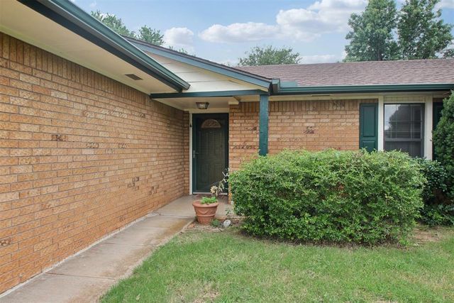 7824 NW 102nd Street, Oklahoma City, OK 73162