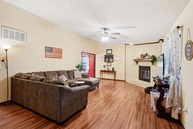 7824 NW 102nd Street, Oklahoma City, OK 73162