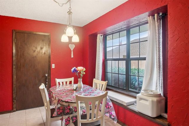 7824 NW 102nd Street, Oklahoma City, OK 73162