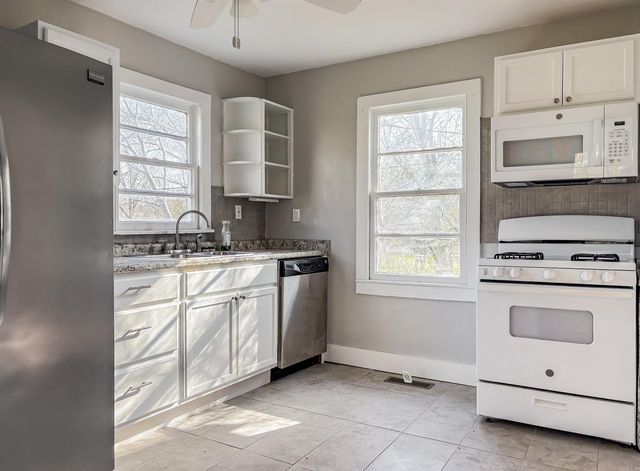 408 Estes Street, Yellville, AR 72687