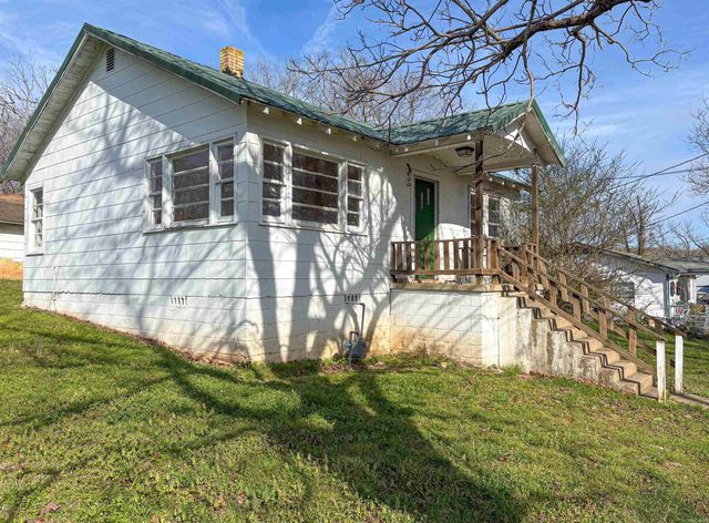 408 Estes Street, Yellville, AR 72687