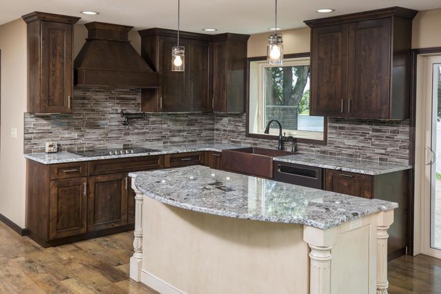 9077 82nd Avenue NE, Spicer, MN 56288