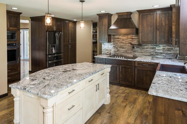 9077 82nd Avenue NE, Spicer, MN 56288