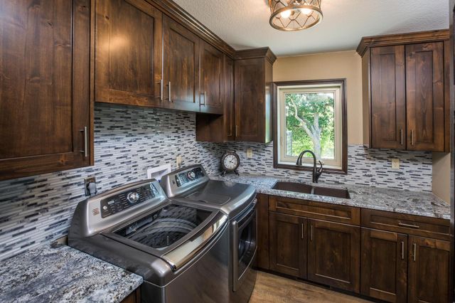 9077 82nd Avenue NE, Spicer, MN 56288