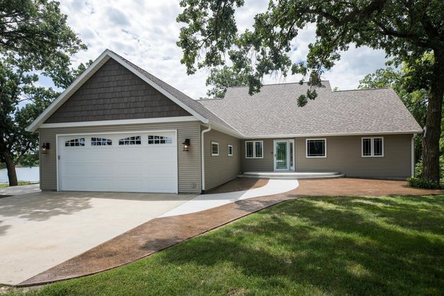 9077 82nd Avenue NE, Spicer, MN 56288