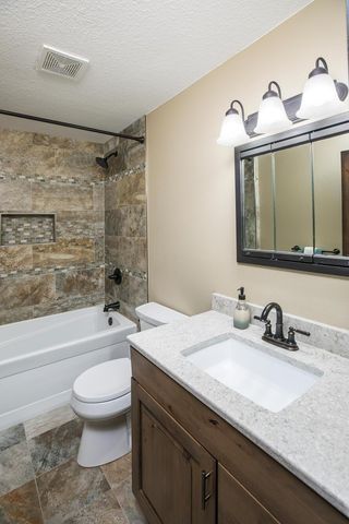 9077 82nd Avenue NE, Spicer, MN 56288