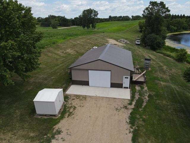 9077 82nd Avenue NE, Spicer, MN 56288