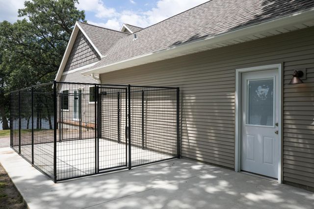 9077 82nd Avenue NE, Spicer, MN 56288