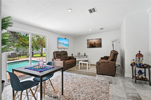 5841 SW 58th Ter 0, South Miami, FL 33143