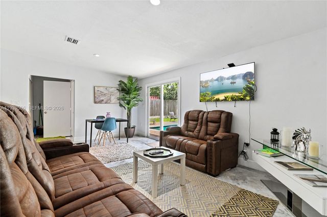 5841 SW 58th Ter 0, South Miami, FL 33143