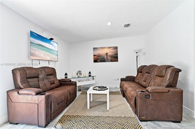 5841 SW 58th Ter 0, South Miami, FL 33143