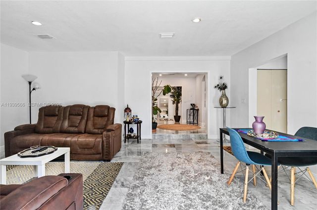 5841 SW 58th Ter 0, South Miami, FL 33143