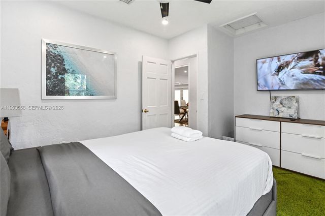 5841 SW 58th Ter 0, South Miami, FL 33143