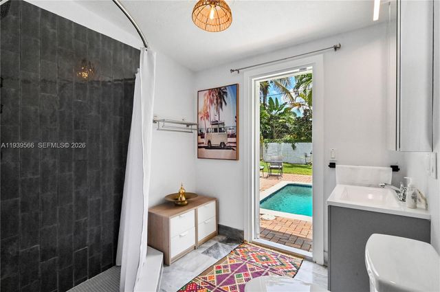 5841 SW 58th Ter 0, South Miami, FL 33143