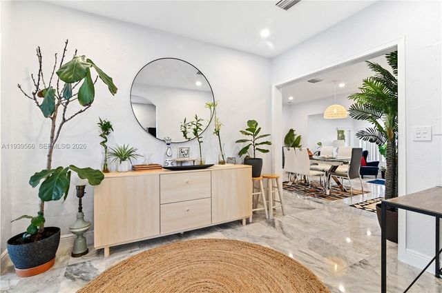 5841 SW 58th Ter 0, South Miami, FL 33143