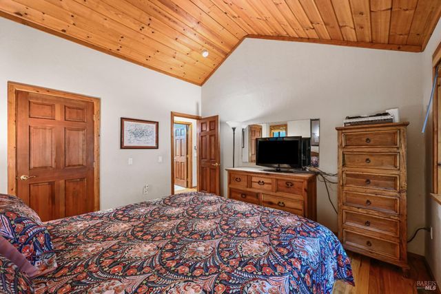 9 Huckleberry Hts, Cazadero, CA 95421