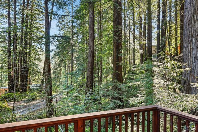 9 Huckleberry Hts, Cazadero, CA 95421