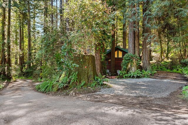 9 Huckleberry Hts, Cazadero, CA 95421