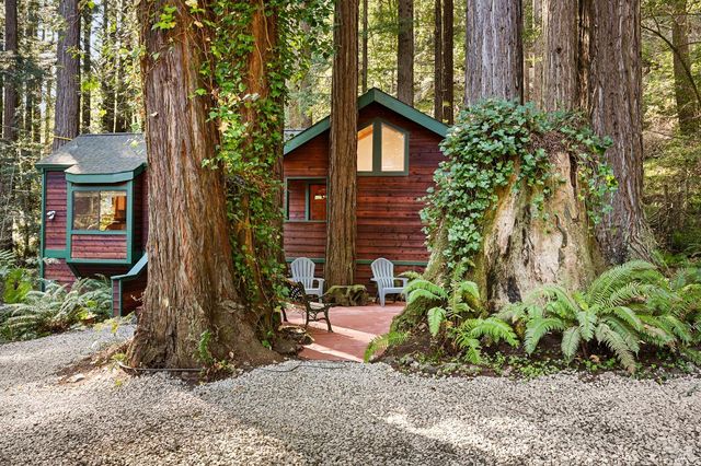 9 Huckleberry Hts, Cazadero, CA 95421