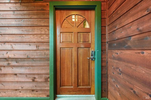 9 Huckleberry Hts, Cazadero, CA 95421