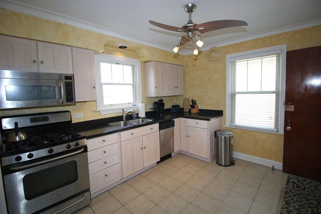 2258 W 115th Street, Chicago, IL 60643