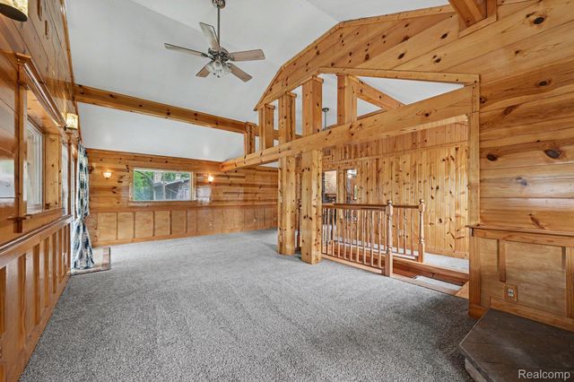 3566 Lotus Drive, Waterford Charter Township, MI 48329