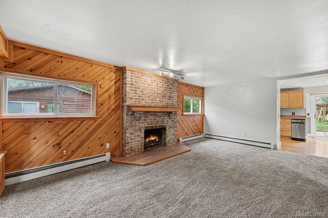 3566 Lotus Drive, Waterford Charter Township, MI 48329