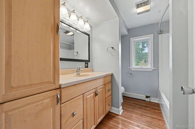 3566 Lotus Drive, Waterford Charter Township, MI 48329