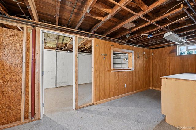 3566 Lotus Drive, Waterford Charter Township, MI 48329
