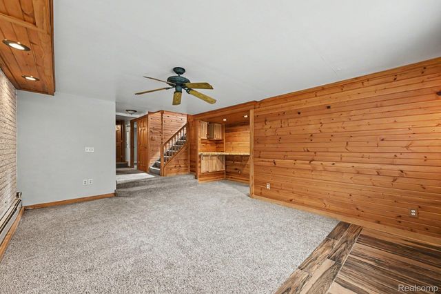 3566 Lotus Drive, Waterford Charter Township, MI 48329