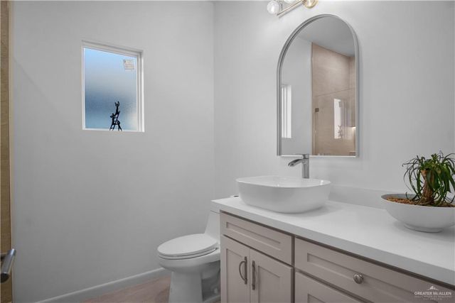 2107 E Weston Street, Edinburg, TX 78542