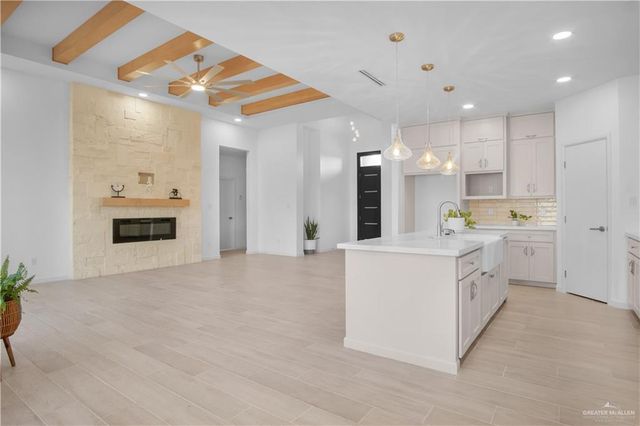 2107 E Weston Street, Edinburg, TX 78542