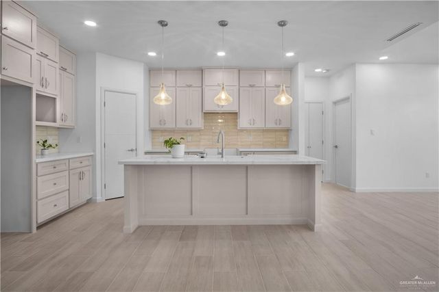 2107 E Weston Street, Edinburg, TX 78542