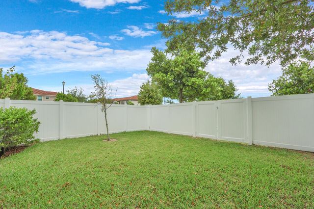 4008 Sequoia Place, Riviera Beach, FL 33410