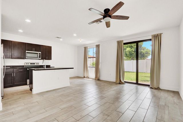 4008 Sequoia Place, Riviera Beach, FL 33410