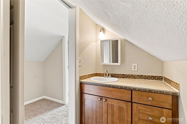 1016 E 61st Street, Tacoma, WA 98404