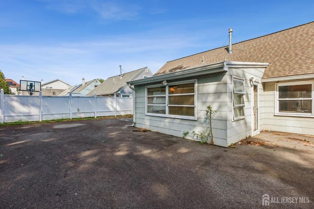 189 Bloomfield Avenue, Iselin, NJ 08830