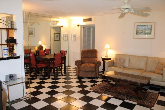5300 Washington Street H134, Hollywood, FL 33021
