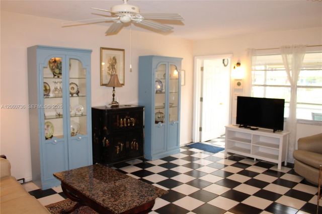 5300 Washington Street H134, Hollywood, FL 33021