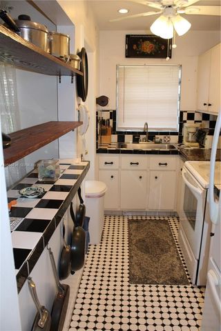 5300 Washington Street H134, Hollywood, FL 33021