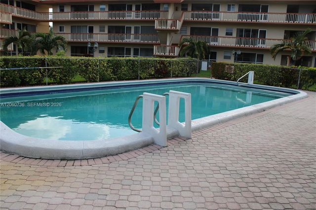 5300 Washington Street H134, Hollywood, FL 33021