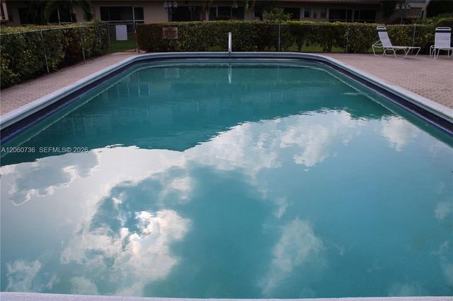 5300 Washington Street H134, Hollywood, FL 33021