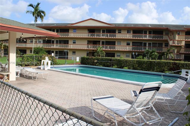 5300 Washington Street H134, Hollywood, FL 33021