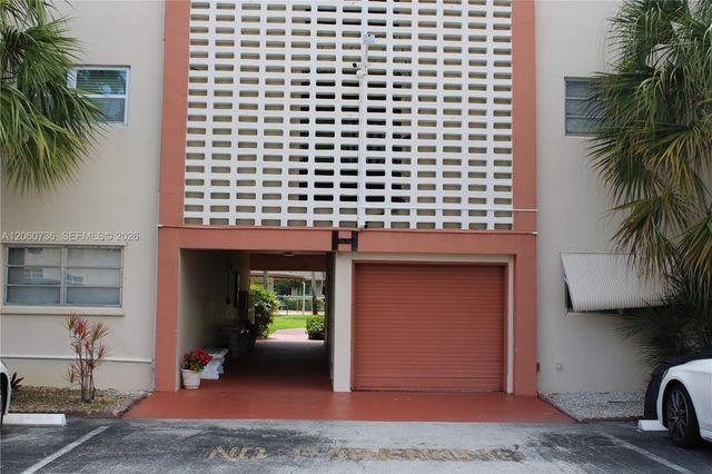 5300 Washington Street H134, Hollywood, FL 33021