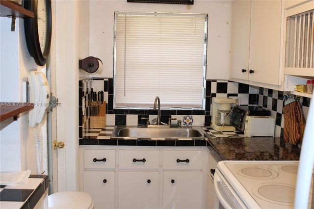 5300 Washington Street H134, Hollywood, FL 33021