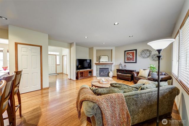 252 Quincy Avenue NE, Renton, WA 98059