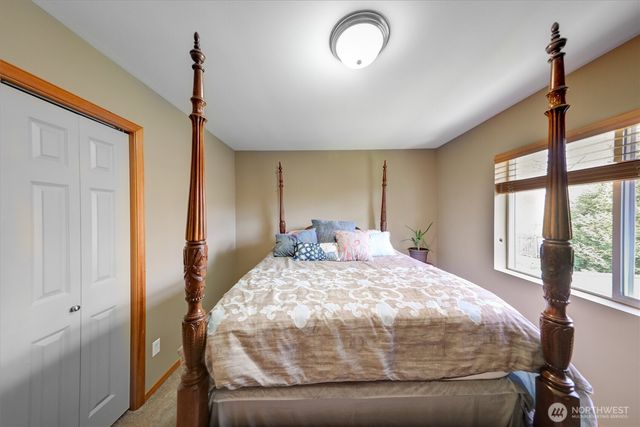 252 Quincy Avenue NE, Renton, WA 98059