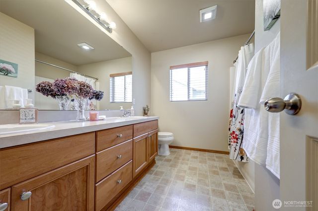 252 Quincy Avenue NE, Renton, WA 98059